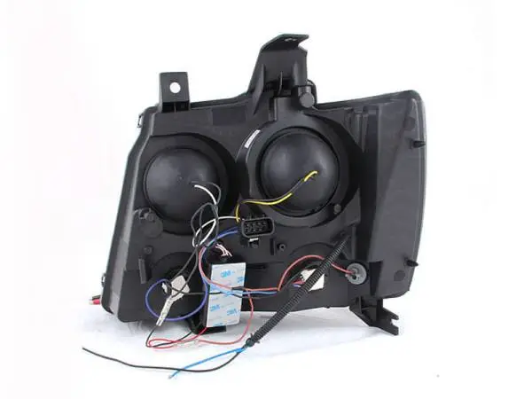 ANZO 2007-2013 Chevrolet Avalanche Projector Headlights w/ Halo Chrome thumbnail 16
