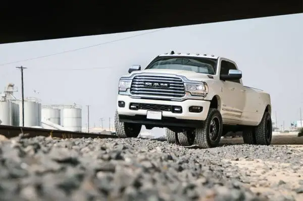 Cognito 13-24 RAM 3500 4WD 3in Performance Leveling Kit w/ Fox PS 2.0 IFP Shocks thumbnail 2