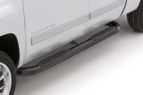 Lund 15-17 Chevy Colorado Crew Cab 4in. Oval Curved Steel Nerf Bars - Black image 4