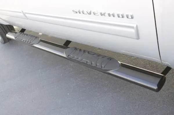 Lund 01-13 Chevy Silverado 1500 Crew Cab 5in. Oval Straight SS Nerf Bars - Polished thumbnail 3