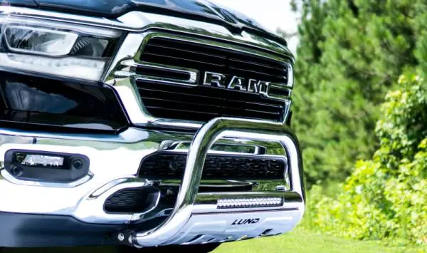 Lund 2019 RAM 1500 Bull Bar w/Light & Wiring - Polished thumbnail 5
