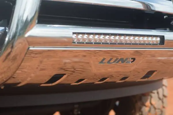 Lund 07-17 Chevy Silverado 1500 Bull Bar w/Light & Wiring - Polished thumbnail 4