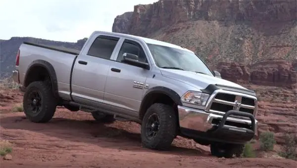 Lund 10-17 Dodge Ram 2500 Bull Bar w/Light & Wiring - Black thumbnail 6