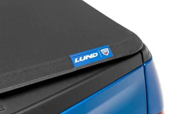 Lund 04-12 Chevy Colorado (5ft. Bed) Genesis Elite Tri-Fold Tonneau Cover - Black thumbnail 6