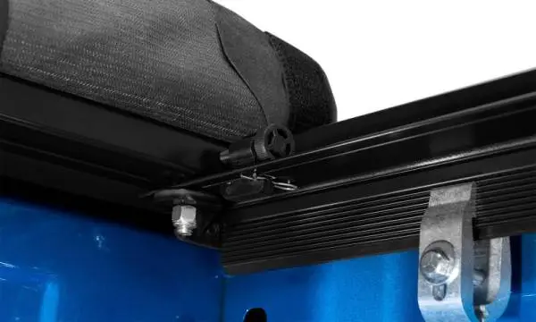 Lund 02-17 Dodge Ram 1500 (5.5ft. Bed) Genesis Elite Roll Up Tonneau Cover - Black thumbnail 5