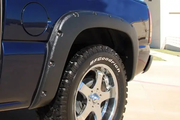 Lund 99-07 Chevy Silverado 1500 RX-Rivet Style Textured Elite Series Fender Flares - Black (4 Pc.) thumbnail 7