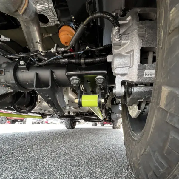 Wehrli 20-25 Chevy & GMC Duramax RCLB/CCSB/ECSB 68in. Traction Bar Kit - Flat Black thumbnail 4