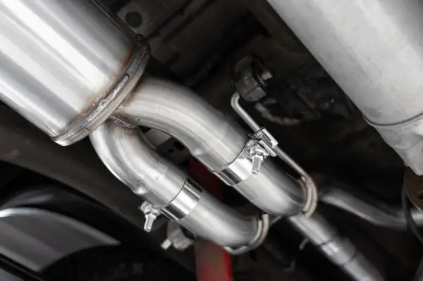 MBRP 19-21 Chevy Silverado 1500 6.2L 2.5in Dual Split Rear Cat Back w/ Quad Carbon Fiber Tips- T304 thumbnail 3