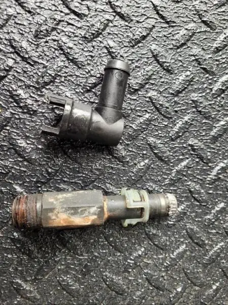 Mishimoto 2007.5+ Ram 6.7L Cummins Top Heater Hose Upgrade thumbnail 11