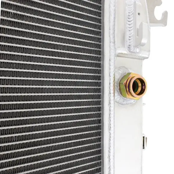 Mishimoto 17-19 Chevrolet/GMC 6.6 L5p Duramax Radiator thumbnail 11
