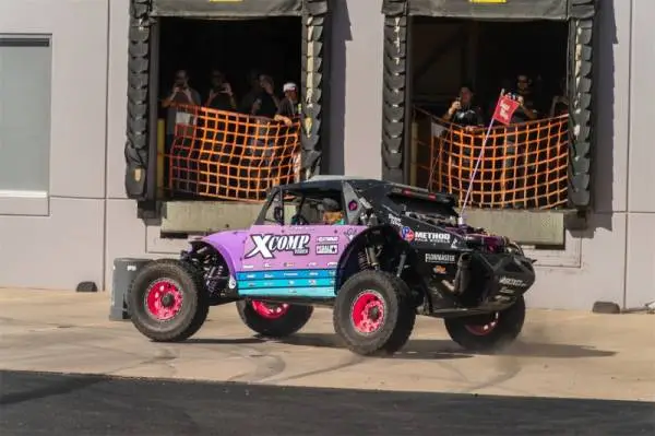 Rigid Industries x SHREDDY 360-Series 6in Lights w/Wt Bcklght (2) + 6 Covers (2 Pink/2 Teal/2 Blk) thumbnail 5