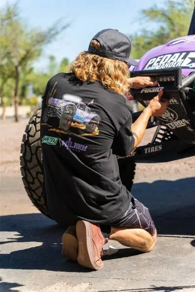 Rigid Industries x SHREDDY 360-Series 6in Lights w/Wt Bcklght (2) + 6 Covers (2 Pink/2 Teal/2 Blk) thumbnail 15