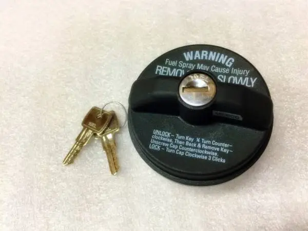 Titan Fuel Tanks Locking Black Fuel Cap (For Use w/5410040/5410050) thumbnail 2