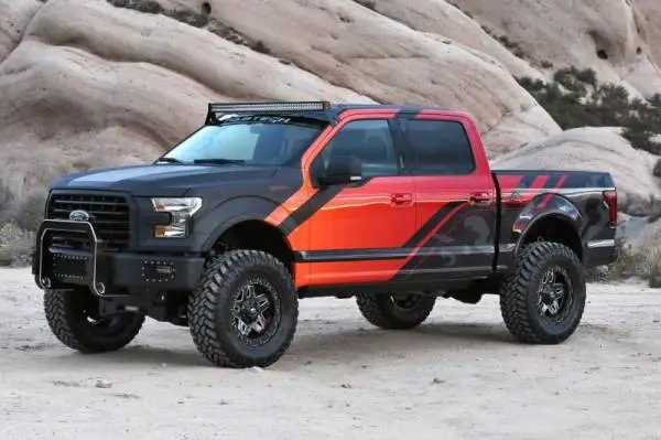 Fabtech 15-20 Ford F150 4WD 6in Perf Sys w/Dlss 2.5 C/O Resi & Rr Dlss thumbnail 2