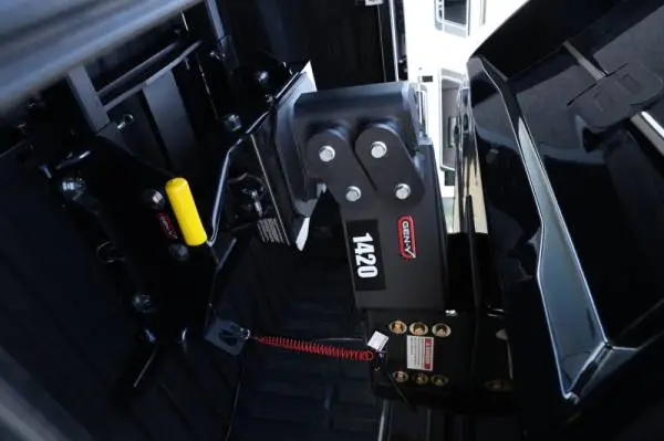 Gen-Y Advantage 5th Wheel Gooseneck Combo Hitch 25K Towing (B&amp;W Patriot 5th Wheel Head) image 2