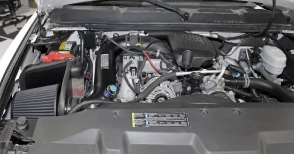 K&N 07-10 GMC Sierra 2500/3500 6.6L V8 Blackhawk Performance Intake Kit thumbnail 16