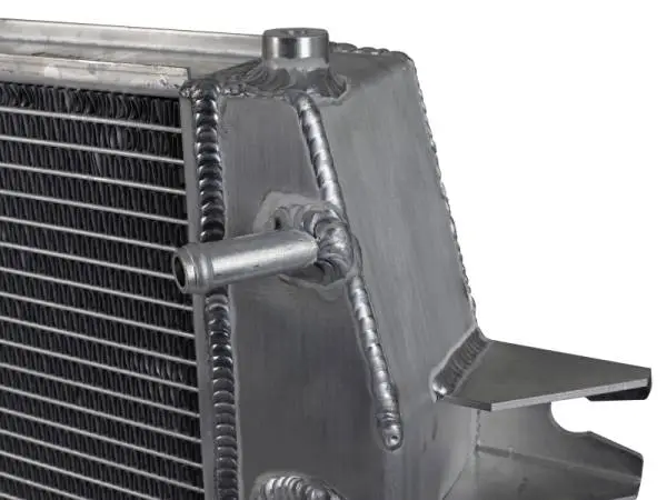 aFe BladeRunner Street Series Tube & Fin Aluminum Radiator 06-10 GM Diesel Trucks 6.6L V8 thumbnail 5