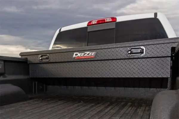 Deezee Universal Tool Box - Red Crossover - Single Lid Black BT Pull Handle (Low/Txt Blk) thumbnail 3