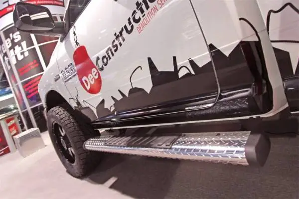 Deezee Universal Tubes - 6In Oval - Brite Tread Aluminum (CrewCab) thumbnail 2
