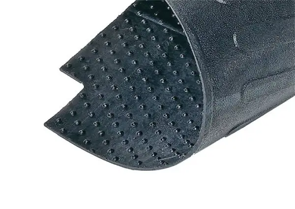 Deezee 20-23 Chevrolet Silverado Heavyweight Bed Mat - Custom Fit 6.9Ft Bed (Lined Pattern) image 3