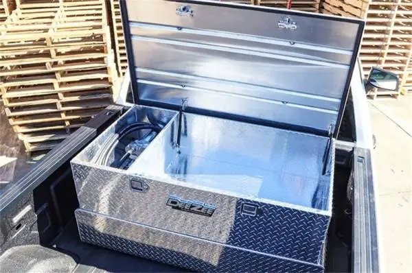 Deezee Universal Tanks - Combo Brite-Tread Aluminum (62 Gal) thumbnail 3