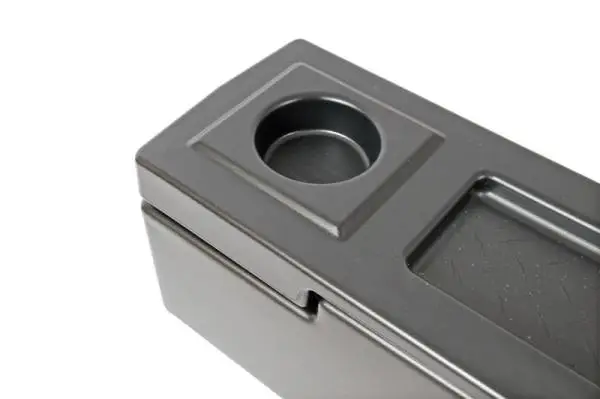 Deezee Universal Tool Box - Specialty Wheel Well Poly image 5