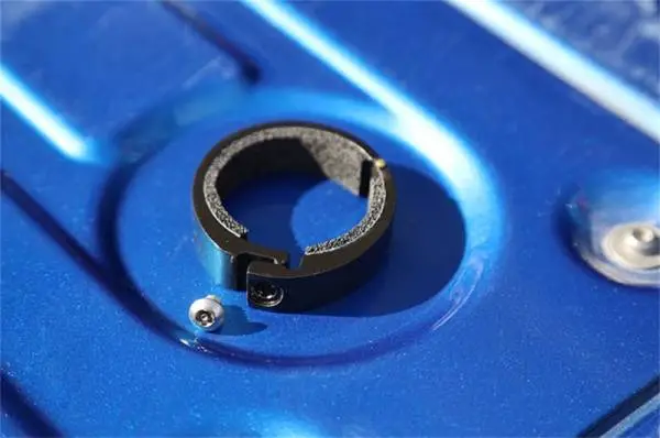 Deezee Universal Chevrolet Silverado/ColoradoTundra Tailgate Lock thumbnail 2