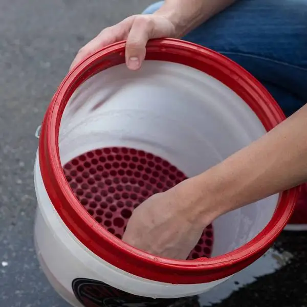 Chemical Guys Cyclone Dirt Trap Car Wash Bucket Insert - Red thumbnail 4