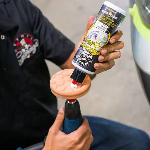Chemical Guys Headlight Restorer & Protectant - 16oz image 5