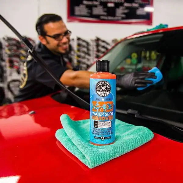 Chemical Guys Heavy Duty Water Spot Remover - 16oz image 4