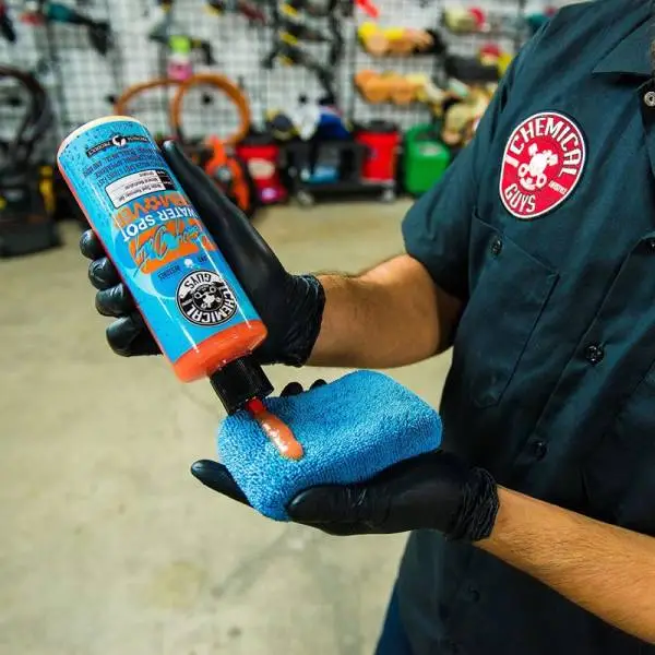 Chemical Guys Heavy Duty Water Spot Remover - 16oz image 5
