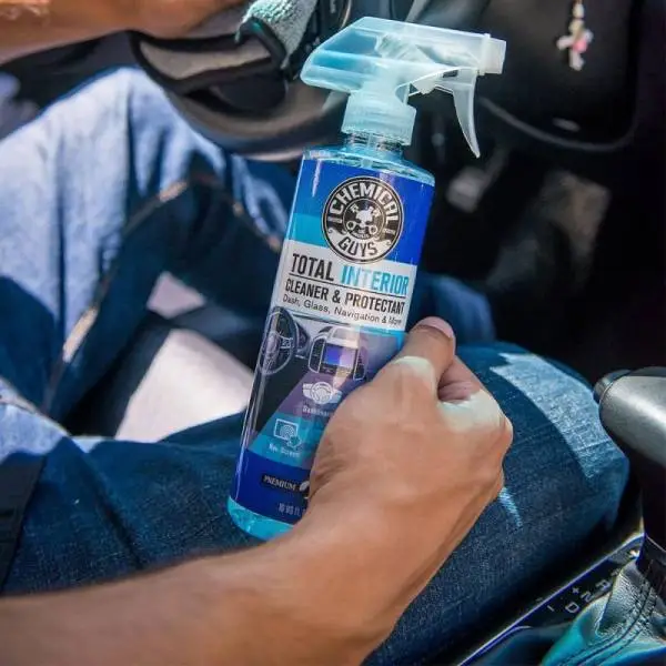 Chemical Guys Total Interior Cleaner & Protectant - 1 Gallon thumbnail 3