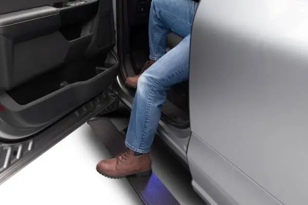 AMP Research 1999-2006 Chevy/GMC Silverado/Sierra Extended/Crew PowerStep - Black thumbnail 2