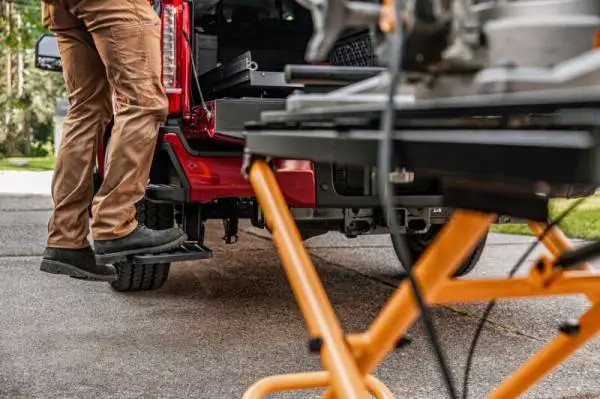AMP Research 2023 Ford F-250 Super Duty BedStep - Black image 5