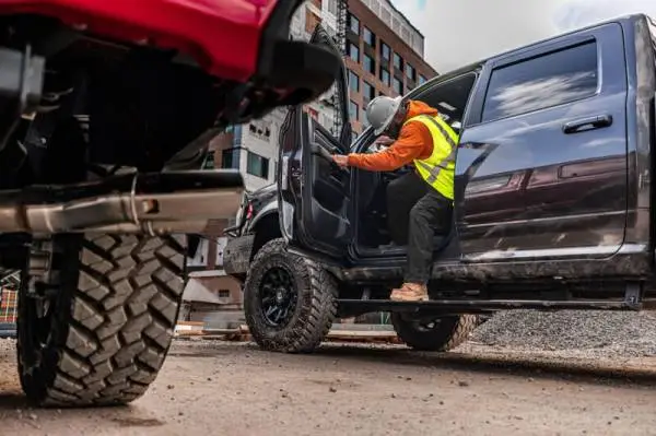 AMP Research 2025 RAM 2500/3500 Diesel PowerStep Vision thumbnail 4